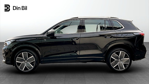 Volkswagen Tiguan 2 of 25