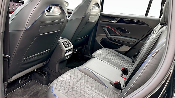 Volkswagen Tiguan 12 of 25