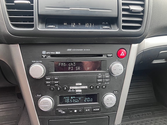 Subaru Legacy 3 of 6