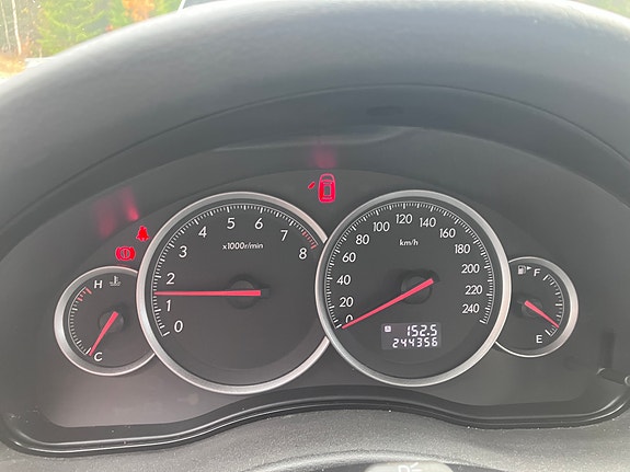 Subaru Legacy 2 of 6