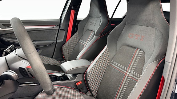 Volkswagen Golf I 8 of 12