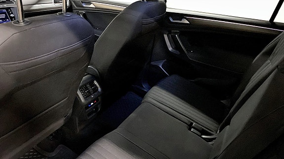 Volkswagen Tiguan Allspace 11 of 12