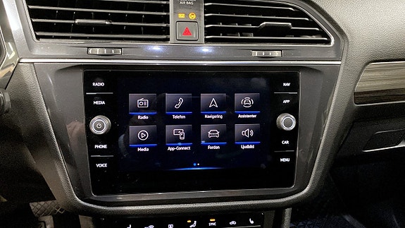 Volkswagen Tiguan Allspace 9 of 12