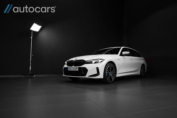 BMW 330e 8 of 30