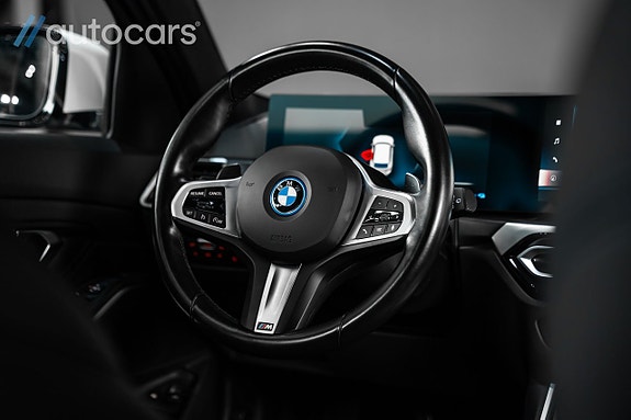 BMW 330e 19 of 30