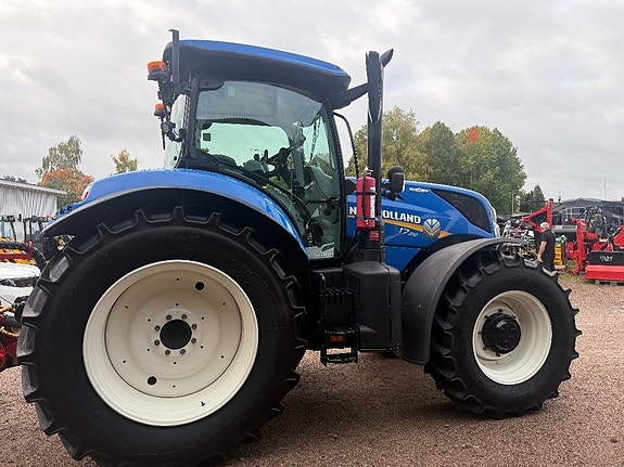 New Holland T 7.210 AC, GPS, PTO 2 of 8