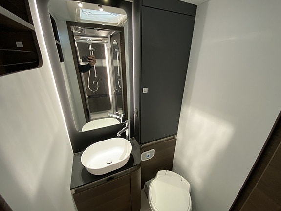 Adria Matrix Supreme 670 DL Mercedes Benz/Automat/ALDE/2027 9 of 25