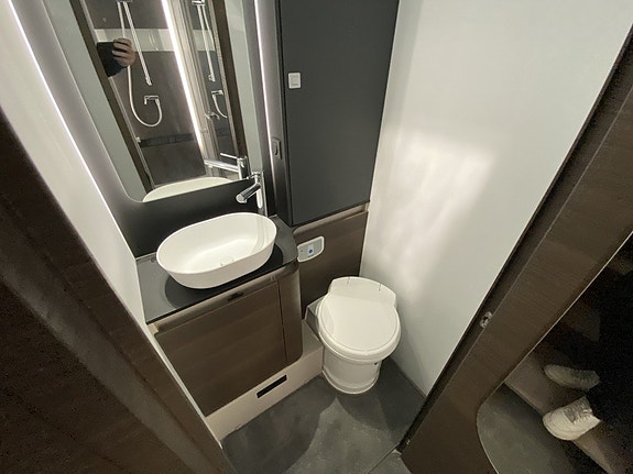 Adria Matrix Supreme 670 DL Mercedes Benz/Automat/ALDE/2027 10 of 25