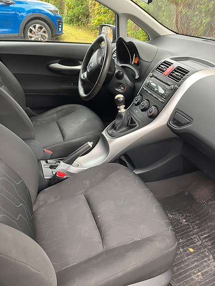 Toyota Auris 6 of 8