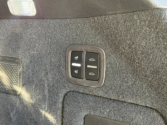 Porsche Cayenne 10 of 25