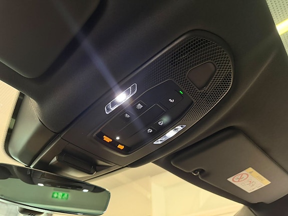 Porsche Cayenne 21 of 25