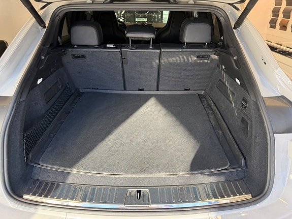 Porsche Cayenne 9 of 25