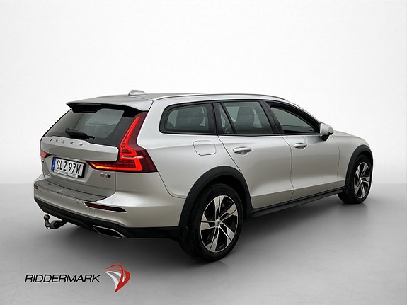 Volvo V60 Cross Country 5 of 30