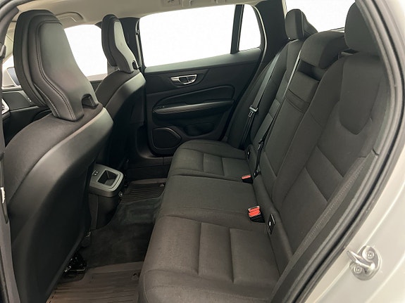 Volvo V60 Cross Country 26 of 30