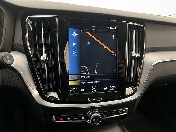 Volvo V60 Cross Country 18 of 30