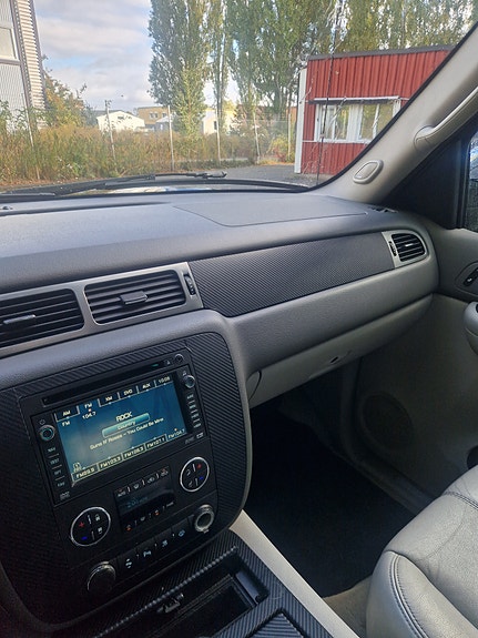 Chevrolet Avalanche 11 of 14