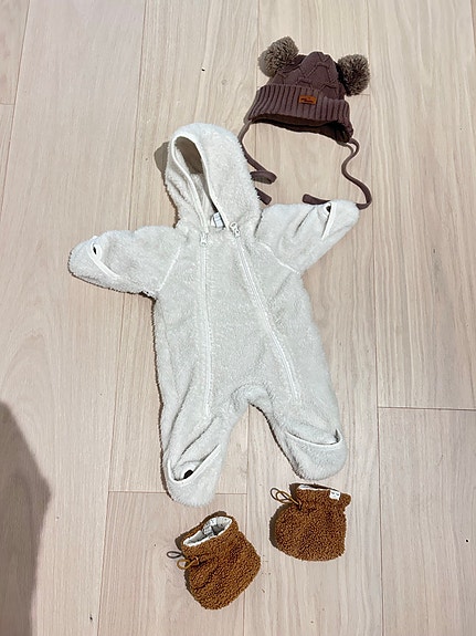 Product image 1 of 2