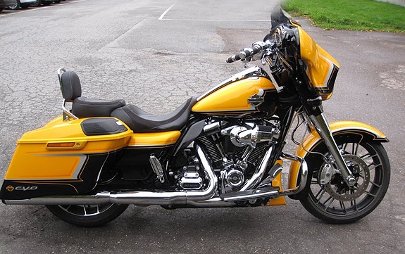 Harley-Davidson STREET GLIDE cvo 6 of 11