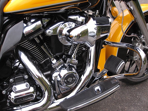 Harley-Davidson STREET GLIDE cvo 8 of 11