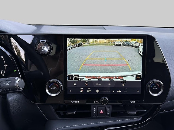 Lexus NX350h 14 of 14