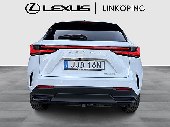 Lexus NX350h 4 of 14