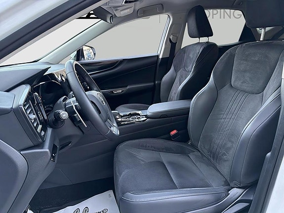 Lexus NX350h 12 of 14