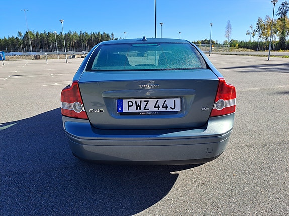 Volvo S40 4 of 16