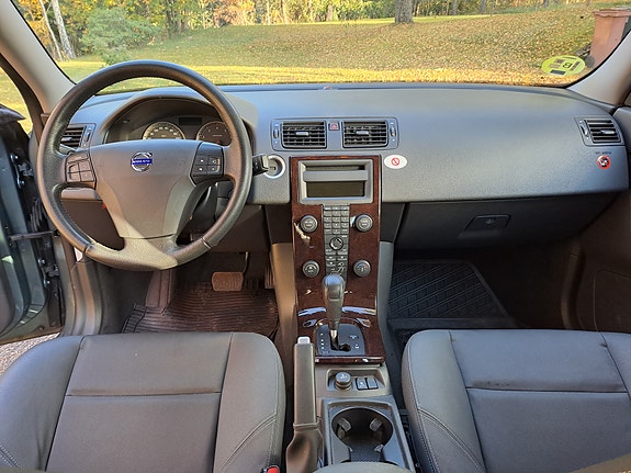 Volvo S40 13 of 16