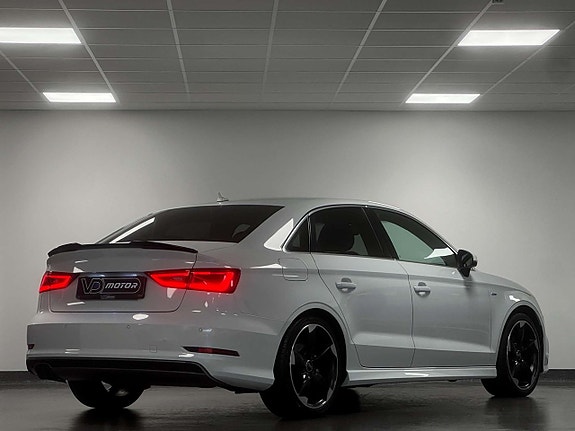 Audi A3 8 of 22