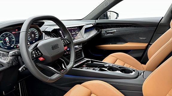 Audi e-tron 7 of 18