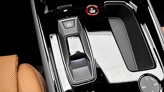 Audi e-tron 17 of 18