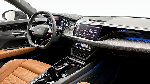 Audi e-tron 11 of 18