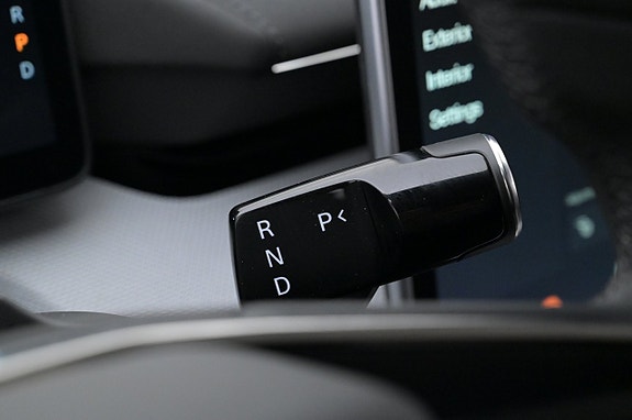 Polestar 4 8 of 27