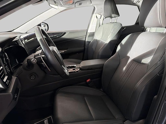 Lexus NX450h+ 12 of 14