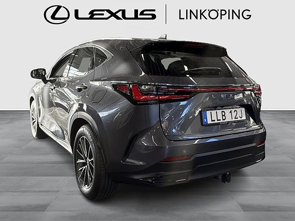Lexus NX450h+ 2 of 14
