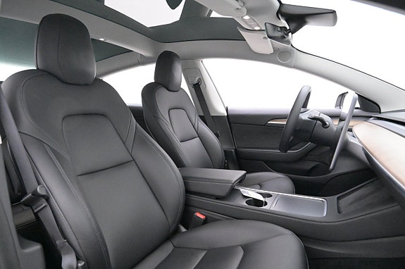 Tesla Model 3 11 of 27