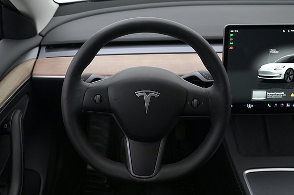 Tesla Model 3 7 of 27