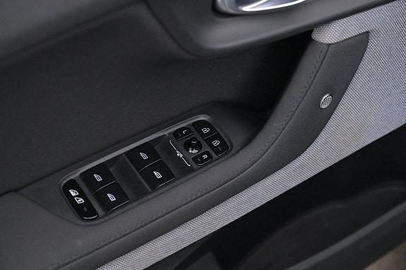 Polestar 2 10 of 27