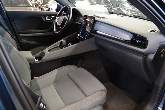 Polestar 2 8 of 14