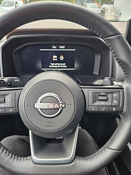 Nissan X-Trail 12 of 30