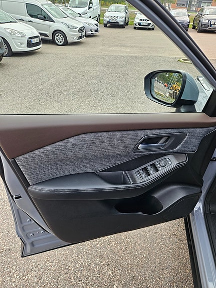 Nissan X-Trail 8 of 30