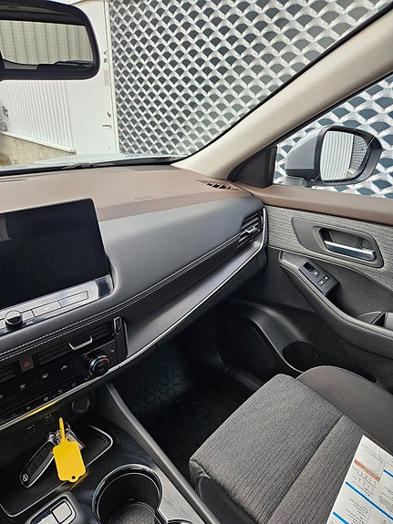 Nissan X-Trail 17 of 30