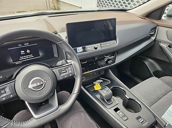 Nissan X-Trail 14 of 30