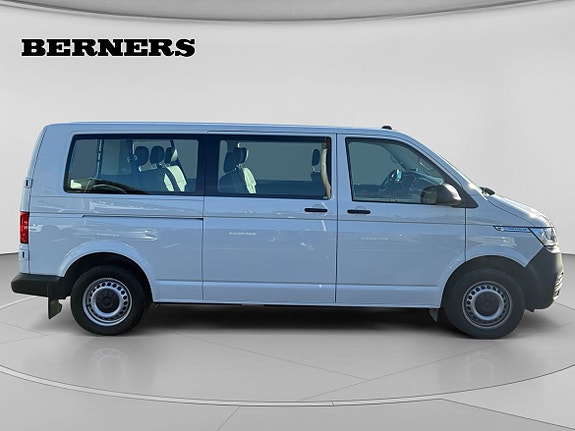 Volkswagen Caravelle 6 of 15