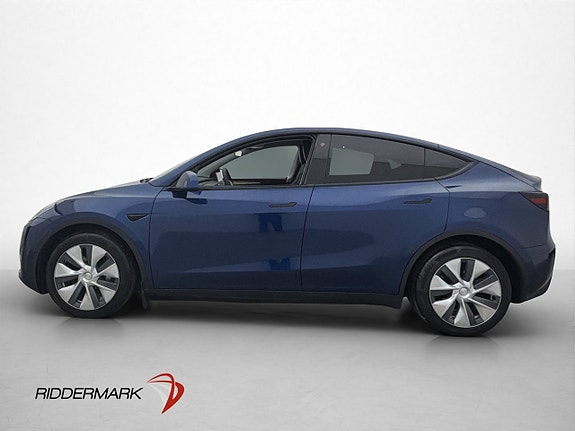 Tesla Model Y 7 of 30