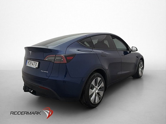 Tesla Model Y 5 of 30