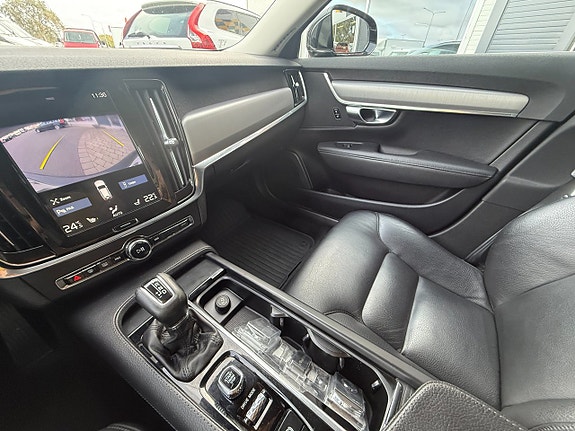 Volvo V90 16 of 16