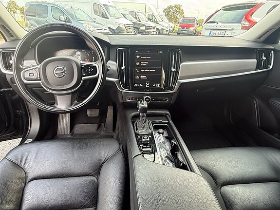 Volvo V90 11 of 16