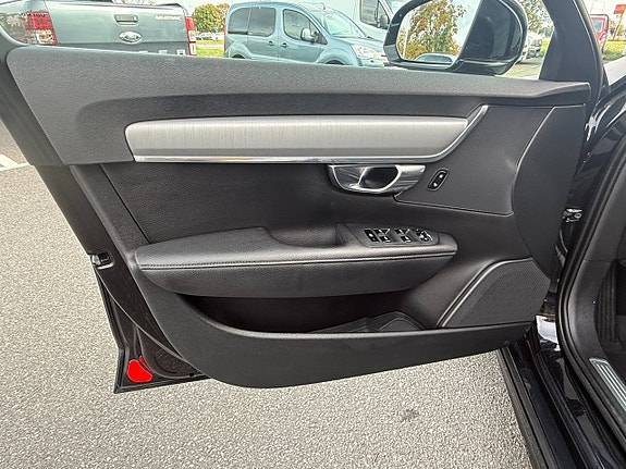 Volvo V90 12 of 16