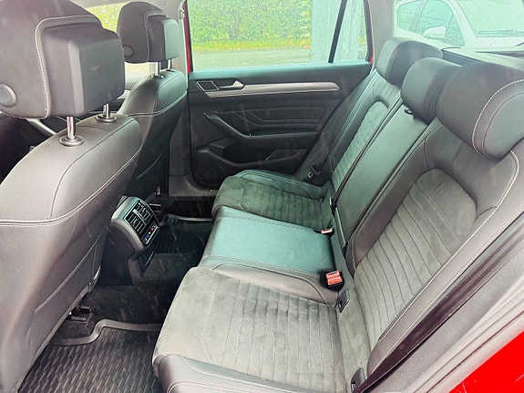 Volkswagen Passat 7 of 26